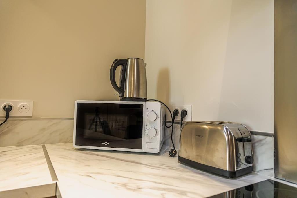 Le Palm Appartement Elegant & Design En Bord Riviere Collobrières Exterior foto