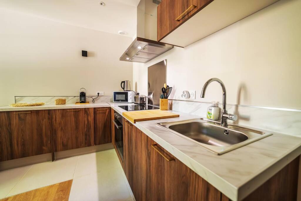Le Palm Appartement Elegant & Design En Bord Riviere Collobrières Exterior foto